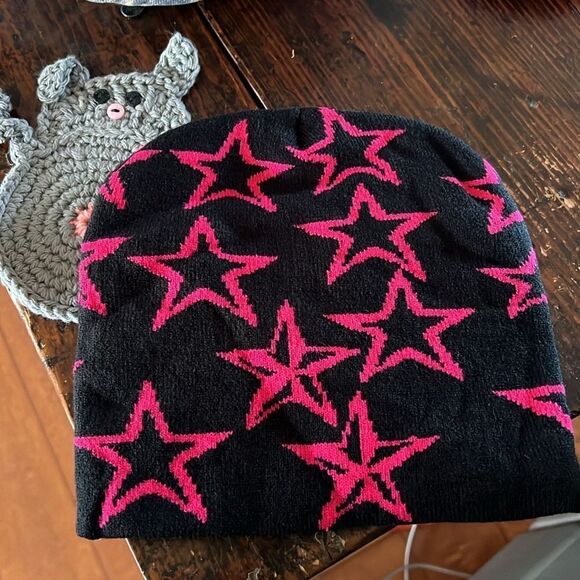 Pentagram Five Pointed Star Acrylic Knit Beanie Hat NWOT - Picture 1 of 3
